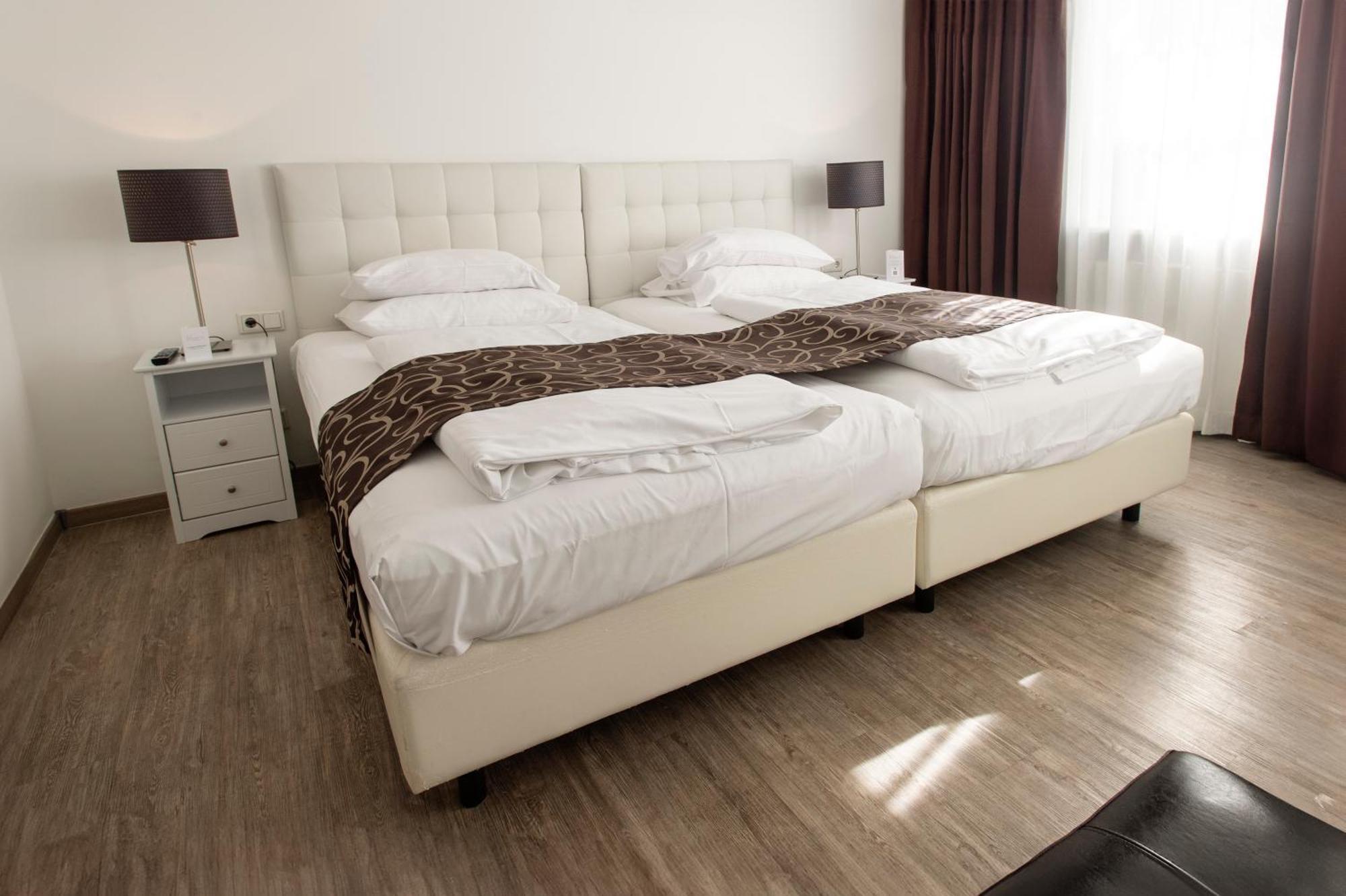 Werners Boutique Hotel Фюрт Экстерьер фото